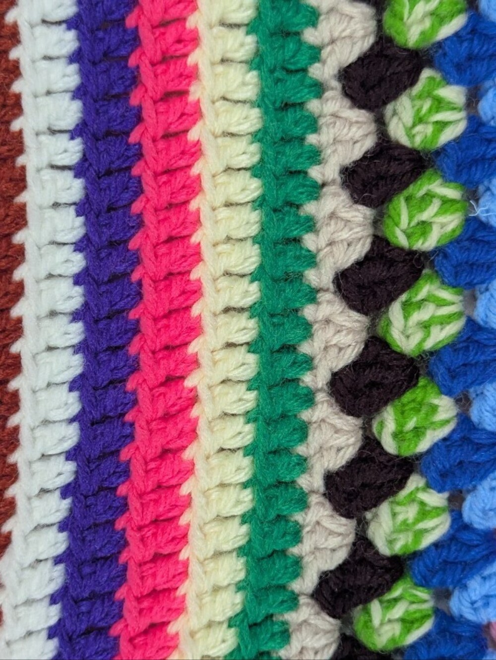 Vintage Handmade Continuous Granny Square Crochet Afghan  Throw Boho 38x46 - Picture 4 of 4